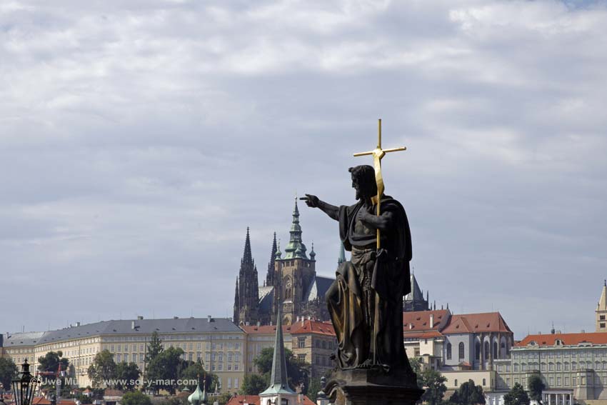 Karlsbrücke (Karlův most)